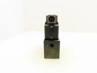 Koehring Pegasus Division PLS-2235 Hydraulic Servovalve 121UE