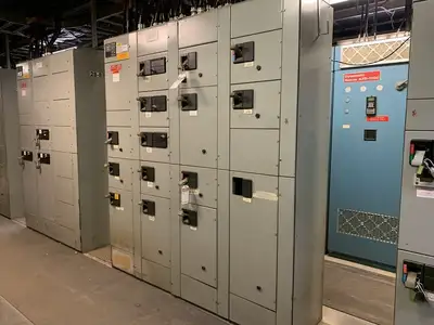 Five Star Double-Sided Motor Control Center (MCC), 600V Max., 1000A, 26 Buckets