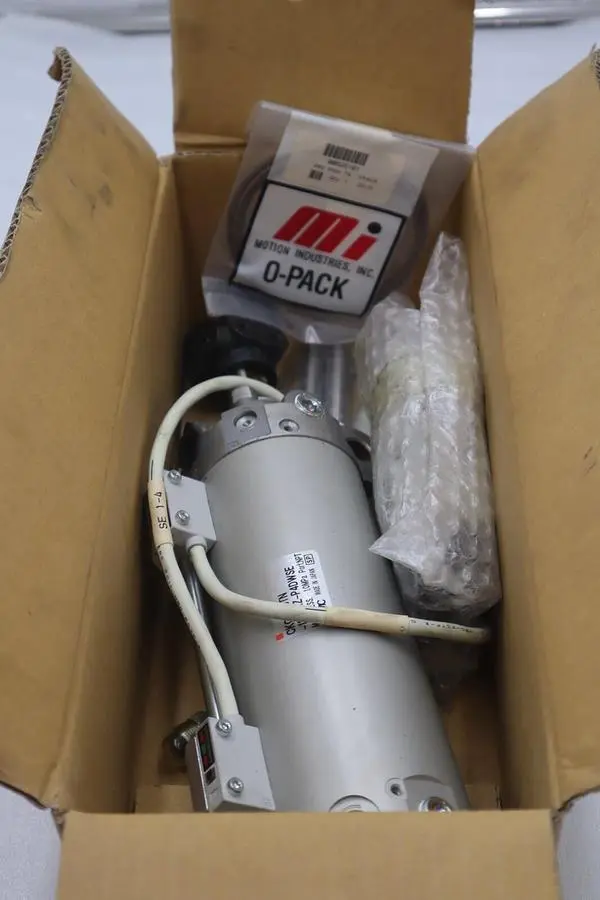 Used _UNKNOWN_ _UNKNOWN_ Pneumatic Cylinders Pennsylvania US | Global Equipment International, LLC #1436617
