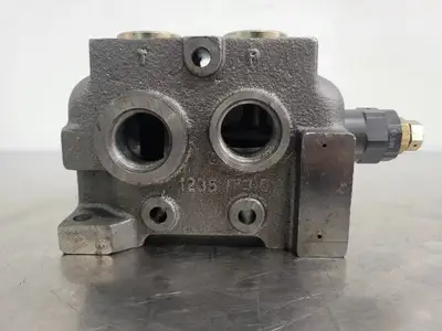 Directional Control Valve 1" T/P Ports 12351730