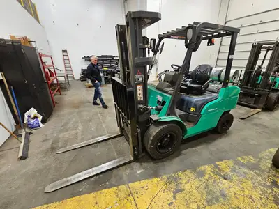 USED 2013 MITSUBISHI F30N
