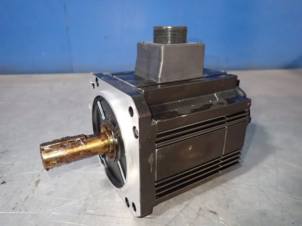 New | in-Stock OMRON R88MK90010FBS2 Servo Motors | HGR 24 #730720