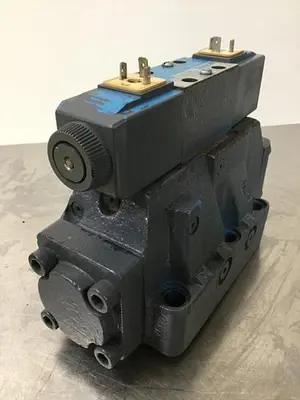 USED VICKERS DG4V-3-6C-M-U-HL7-60-B13