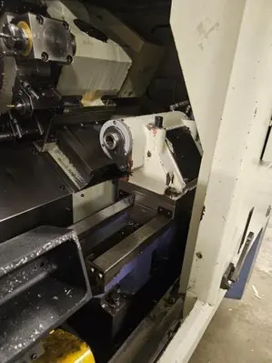 USED 2004 HWACHEON HI-TECH 200CL
