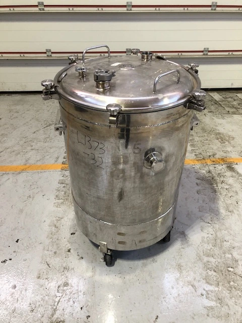 Used _UNKNOWN_ 200 LITRE Stainless Steel Tanks New Jersey US | Perry Equipment #120964