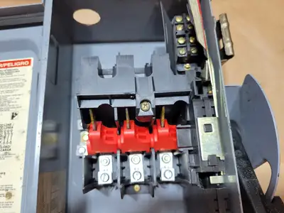 Used SQUARE D HU361AWK Switchgears British Columbia CA | Lenmark #1438316