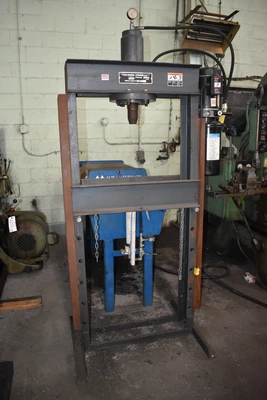 DAKE FORCE 25DA Hydraulic & Molding Presses | Mohawk Machinery (1)