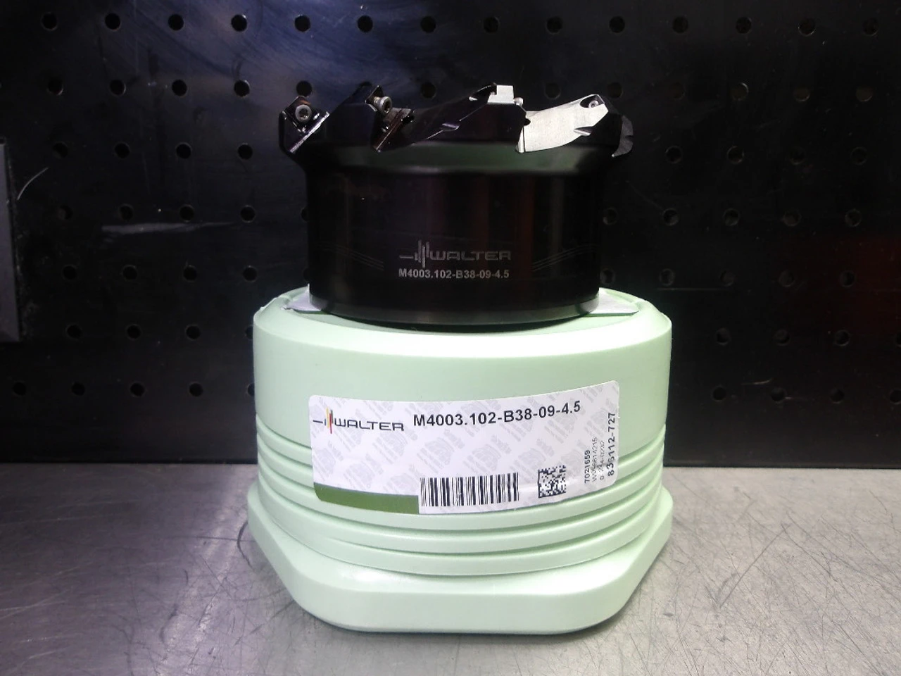 Walter 4" Coolant Thru Facemill 1.5" Arbor M4003.102-B38-09-4.5 (LOC2624)