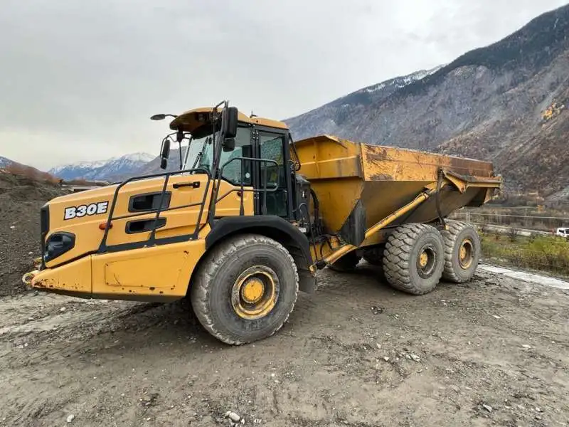 USED 2018 Bell B30E