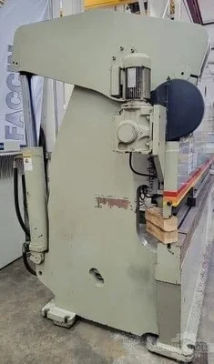 USED 2000 ACCURPRESS 717512