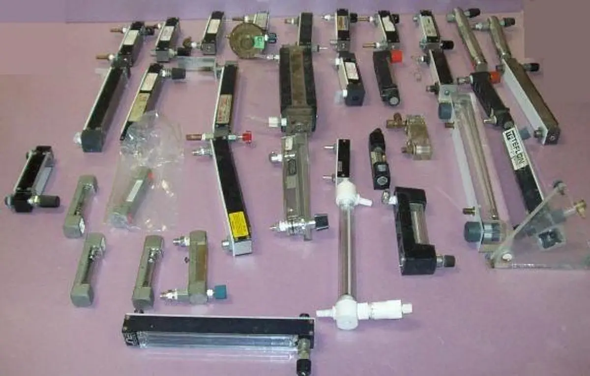 USED BROOKS 1350E. 1.) DWYER INSTRUMENT DIVISION FLO