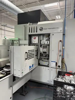 2018 HAAS UMC-750SS Universal Machining Centers | Toolquip, Inc. (4)