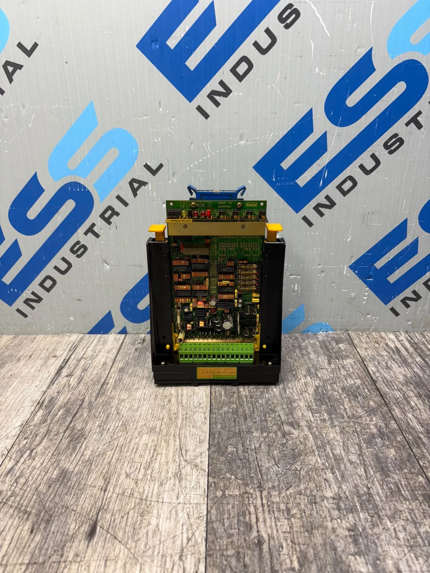 USED MURR ELEKTRONIC 63001 & EW10-104-10