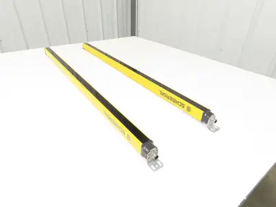 Schmersal SLC440COM-ER-0890-14 Safety Light Curtain Transmitter & Receiver Set
