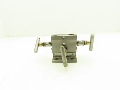 Anderson Greenwood M4TVS 3 Valve Differential Pressure Manifold Flange 1/2" NPT
