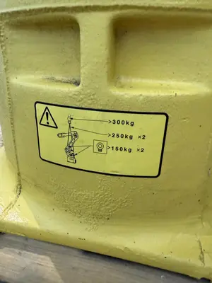 USED 2003 FANUC F-57715