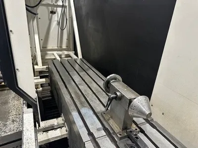USED 2011 MAZAK VTC-200G-II