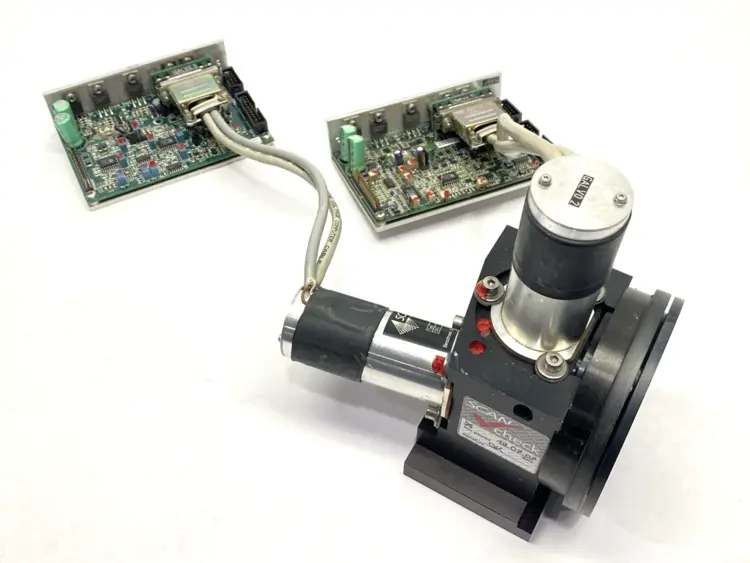 Used SCANLAB GALVANOMETER 1064NM LASER HEAD WITH DRIVER BOARDS Optomechanical / Motion Control Michigan US | Maverick Industrial Sales #1092879