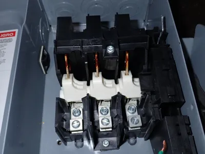 30 A Heavy Duty Safety Switch