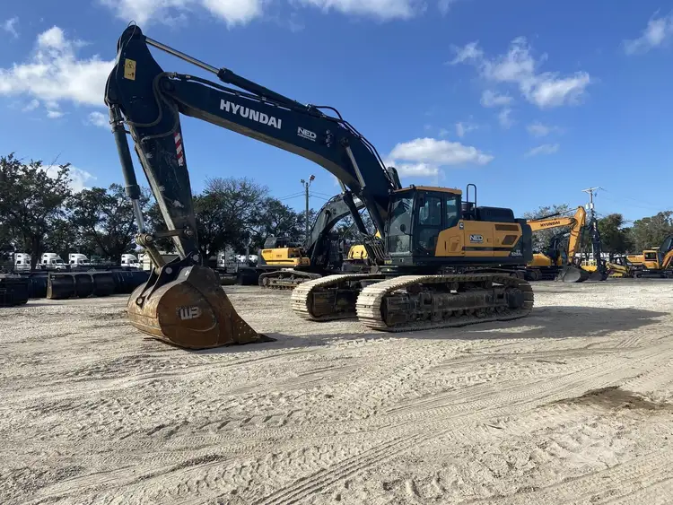 Used 2023 HYUNDAI HX520AL Crawler Excavators Florida US | National Equipment Dealers #1422437