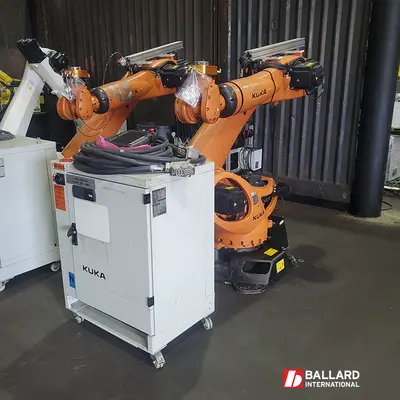 KUKA KR 180 R2900 Robot w/ KRC4 Controller