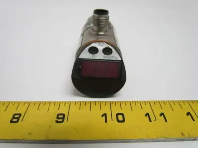 IFM Efector PN3322 Electronic Pressure Monitor 7/16 UNF Port 20-30 VDC