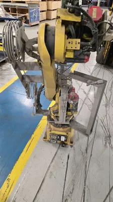USED 2004 FANUC M-16IB/20 + R-J3IB