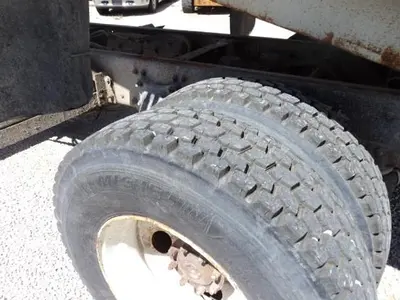 Used 2001 STERLING STERLINGACTERRA Dump trucks Manitoba CA | Conquest Truck & Auto Sales #1421326
