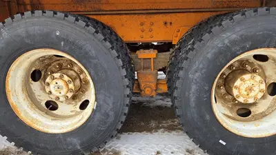 USED 2000 GMC C8500 TANDEM AXLE BED TRUCK