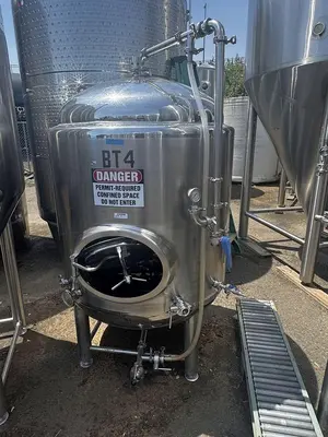 USED 2018 GLACIER TANKS 7BBT