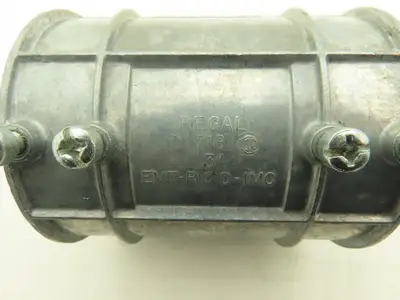Regal 718 Coupling Conduit Connector 3" EMT Screw Set Lot of 12