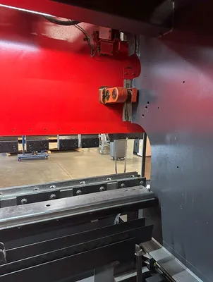 2016 AMADA HG-2204 BRAKES, PRESS, N/C & CNC | Machinery Resources International (5)