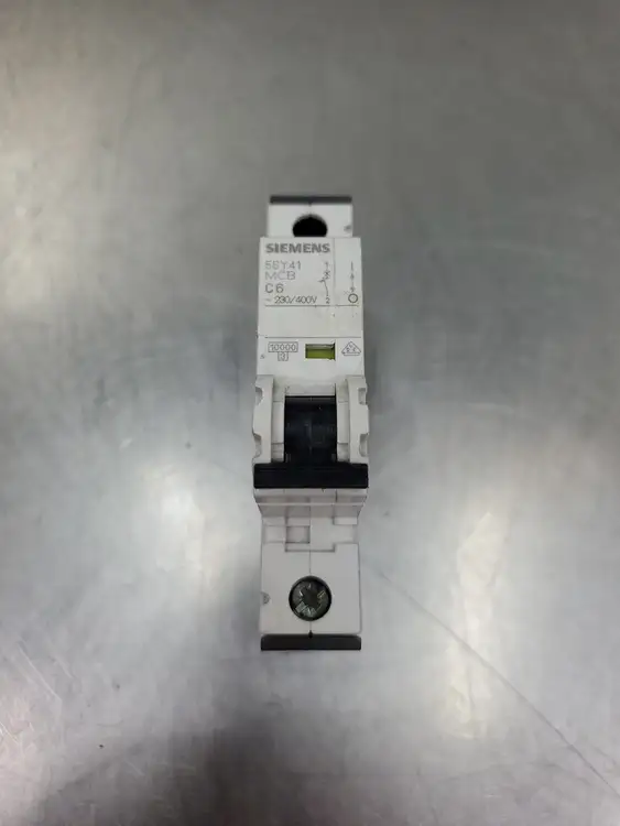 Used Siemens Miniature Circuit Breaker 1-Pole Circuit Breakers South Carolina US | Palmetto Automation #1161083