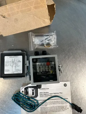 Allen Bradley 1770-SC Connector Data Highway Station Ft03 500VDC (4D-40)