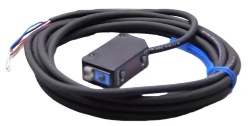 Keyence PZ-V11 Photoelectric Sensor, Square Reflective Cable Type, NPN [New]
