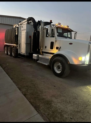 2015 SUPER PRODUCTS MUDDOG 1600 Hydro Excavator | VacSource (1)