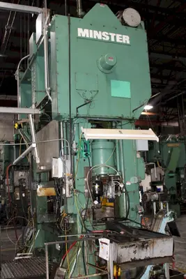 USED 1989 MINSTER 400 TON SSDC PRESS