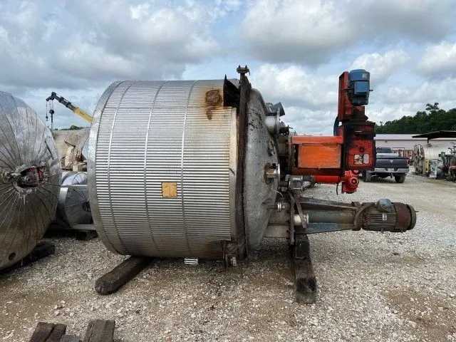 Used ALLOY FABRICATORS 2,200 Gallon Stainless Steel Tanks Texas US | Perry Equipment #123033