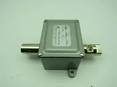 United Electric Controls 8542 Type J21KD Pressure Switch  0-25PSI  20A 125/250Va