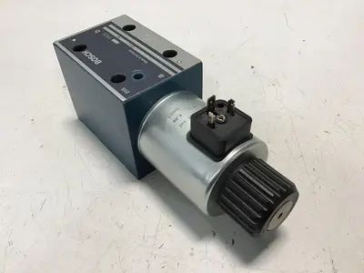 USED BOSCH 0 810 001 830