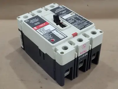 New | in-Stock CUTLER-HAMMER HMCP070M2C Switchgears British Columbia CA | Lenmark #240733
