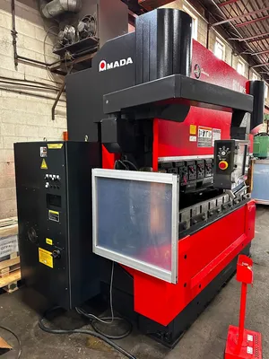 USED AMADA HDS 8025NT