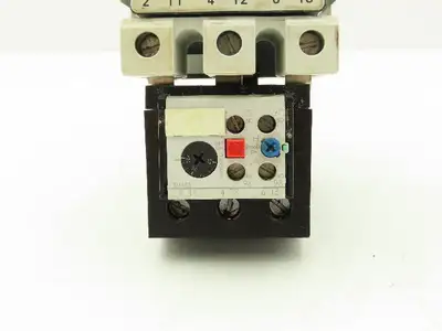 Siemens 3TF4711-0AK6 Motor Starter IEC Contactor 80A 3-Pole 600V 3PH 120V Coil