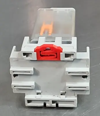 Dayton 1EHB1 relay with Magnecraft socket 24 VDC Loc4B47