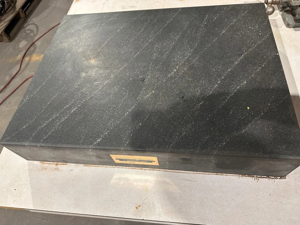 METROPLATE 18" X 24" GRANITE SURFACE PLATE