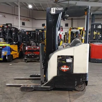 USED 2016 CROWN RR5725-45