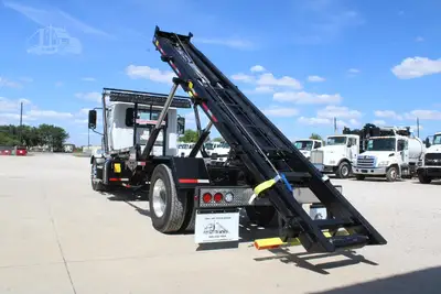 New | in-Stock 2027 MACK MD7 Rolloff Trucks Texas US | Roll Off Truck World #1491924