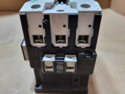 Used KLOCKNER MOELLER DIL2AM Switchgears British Columbia CA | Lenmark #1436507