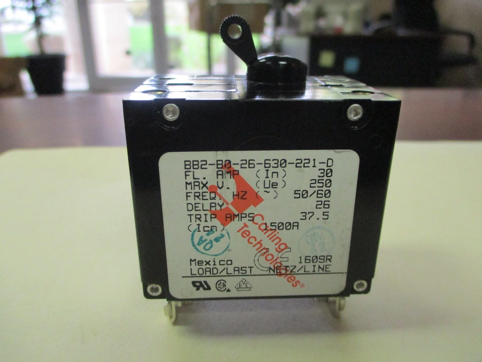 NEW Carling Technologies BB2-B0-26-630-221-D