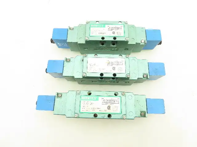 Numatics 123BB400M Pneumatic Directional Solenoid Valve 24VDC  Lot of 3
